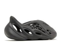 ADIDAS Yeezy Foam Runner 'Onyx' 8 ADIDAS Yeezy Foam Runner 'Onyx' -Street Sneaker Shop 3 204