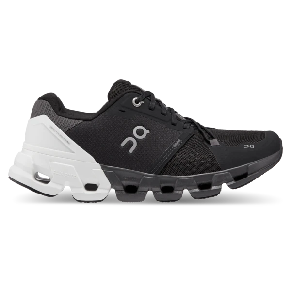 On Women’s Cloudflyer 4 (Black/White) 3 On Women’s Cloudflyer 4 (Black/White)