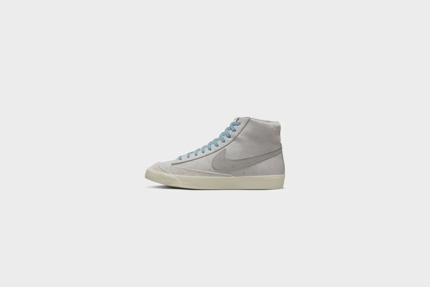 Nike Blazer Mid ‘77 PRM (Grey Fog/LT Smoke Grey) 3 Nike Blazer Mid ‘77 PRM (Grey Fog/LT Smoke Grey)