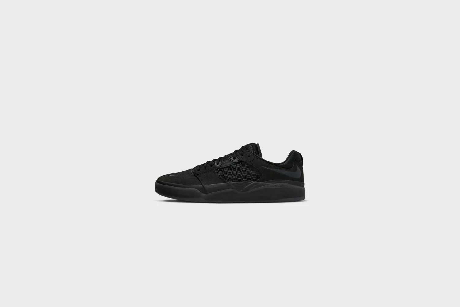 Nike SB Ishod PRM L (Black/Black-Black-Black) 3 Nike SB Ishod PRM L (Black/Black-Black-Black)