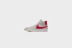 Nike SB Zoom Blazer Mid (Summit White/University Red) -Street Sneaker Shop NikeSBZoomBlazerMid SummitWhite UniversityRed 864349 1095