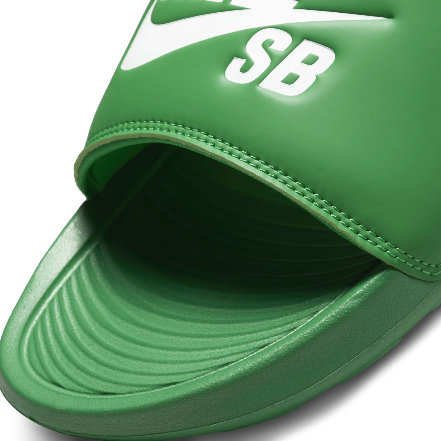 Nike Victori One Slide SB (Lucky Green/White) 7 Nike Victori One Slide SB (Lucky Green/White) - Image 5