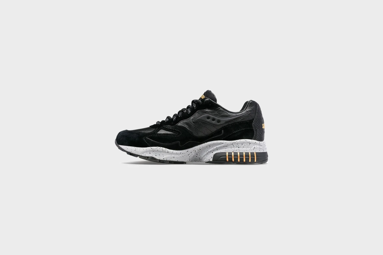 Saucony 3D Grid Hurricane (Black) 5 Saucony 3D Grid Hurricane (Black) - Image 3