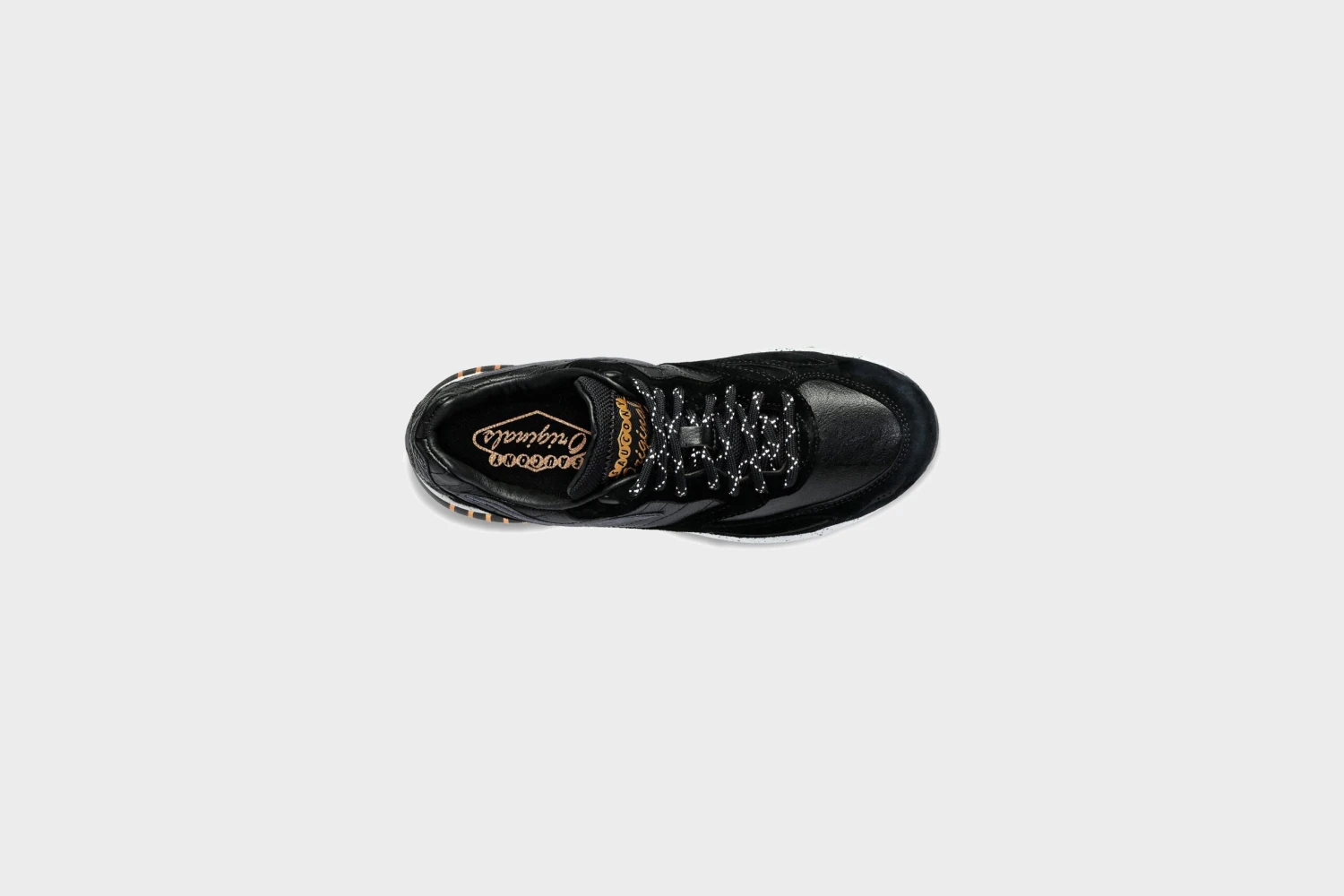 Saucony 3D Grid Hurricane (Black) 6 Saucony 3D Grid Hurricane (Black) - Image 4