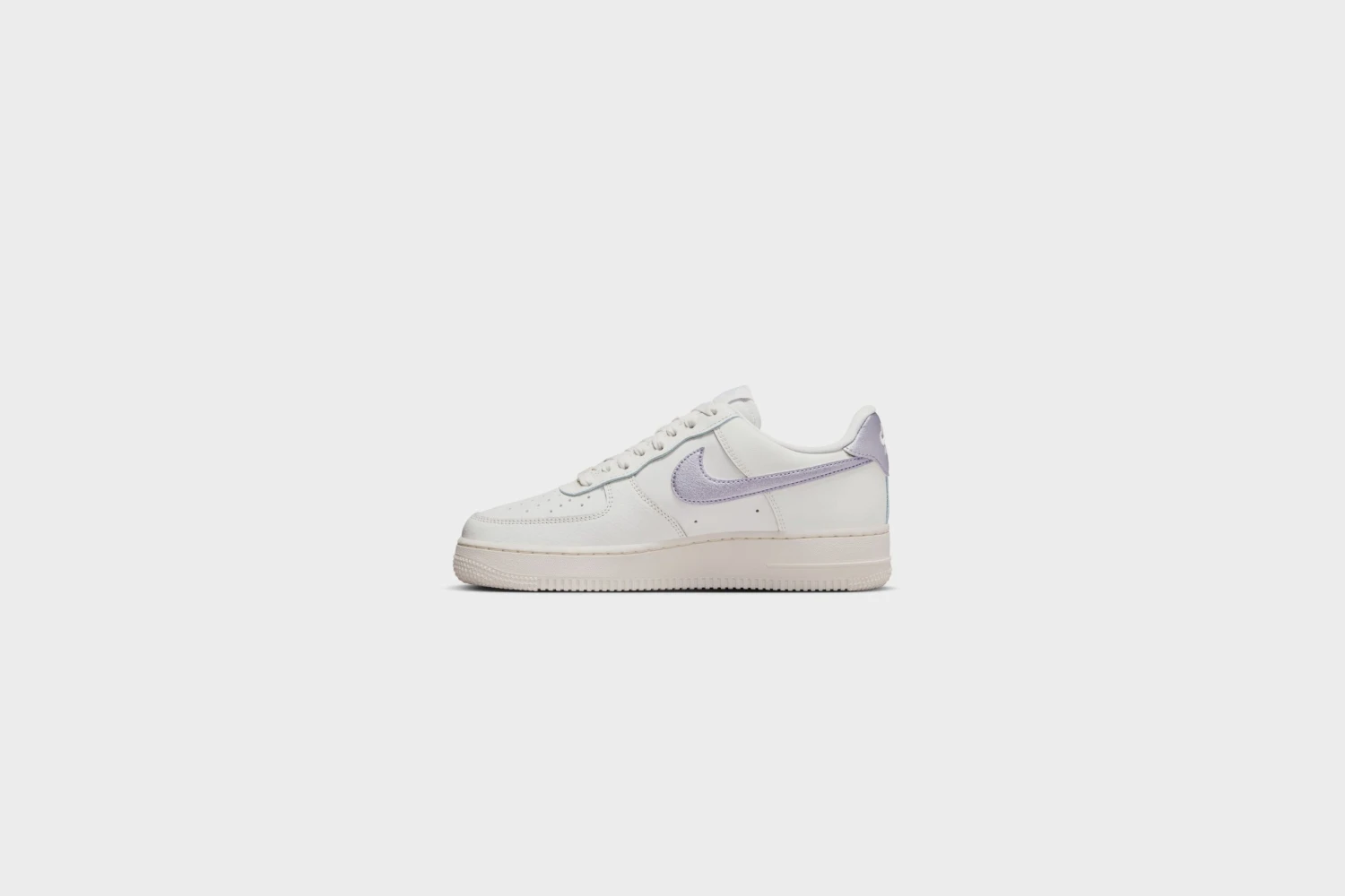 WMNS Nike Air Force 1 ’07 ESS (Sail/Oxygen Purple) 7 WMNS Nike Air Force 1 ’07 ESS (Sail/Oxygen Purple) - Image 5