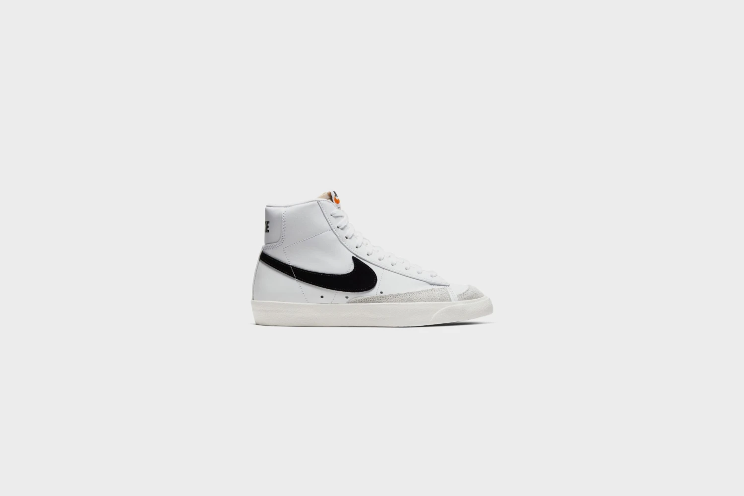 WMNS Nike Blazer Mid ‘77 (White/Black-Sail) 6 WMNS Nike Blazer Mid ‘77 (White/Black-Sail) - Image 4