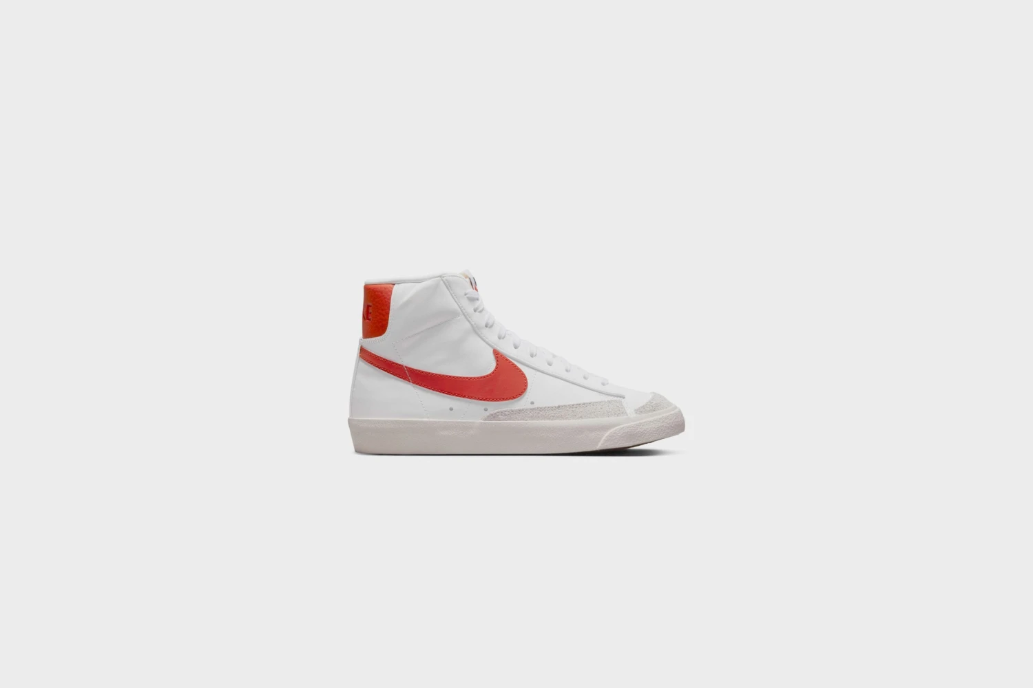 WMNS Nike Blazer Mid '77 (White/Mantra Orange-Sail) 6 WMNS Nike Blazer Mid '77 (White/Mantra Orange-Sail) - Image 4
